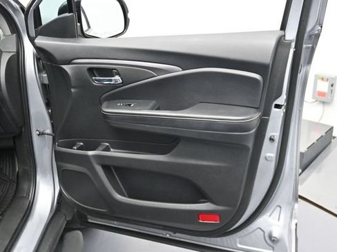 Used 2021 Honda Ridgeline Sport image 27