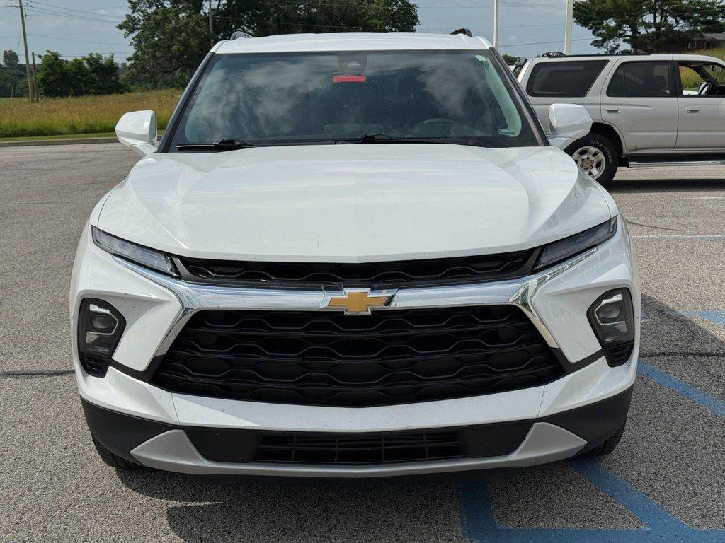 Used 2024 Chevrolet Blazer LT w/ Convenience Package FWD image 12