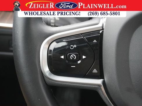Used 2023 Volvo XC60 B5 Ultimate image 26