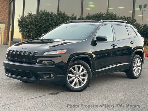 Used 2015 Jeep Cherokee Latitude image 1