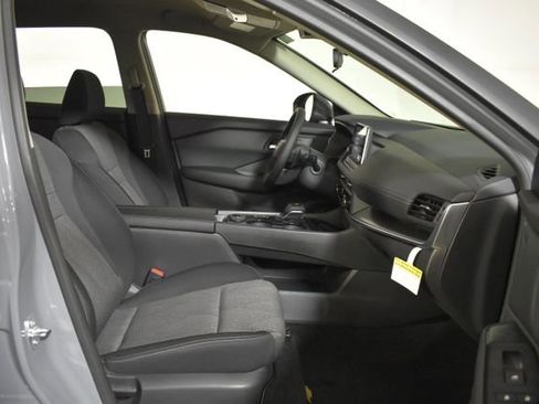 New 2026 Nissan Rogue SV AWD/4WD image 33