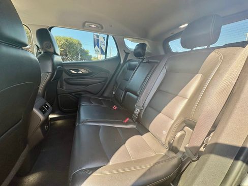 Used 2020 GMC Terrain SLT w/ Preferred Package FWD image 14