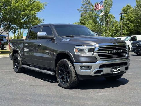 Used 2019 RAM 1500 Laramie AWD/4WD image 2