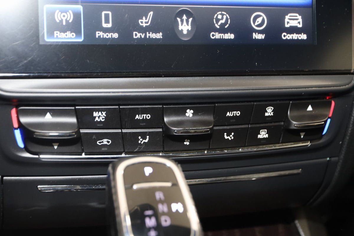 Used 2020 Maserati Quattroporte S Q4 AWD/4WD image 26