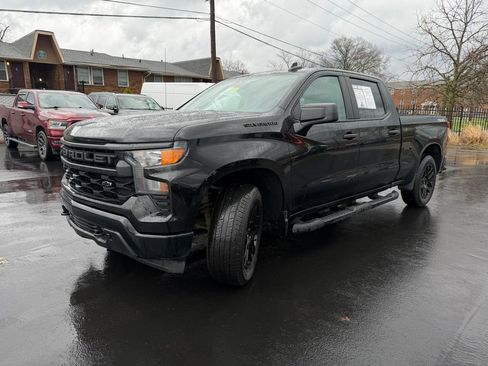 Used 2024 Chevrolet Silverado 1500 Custom w/ Rally Edition image 3