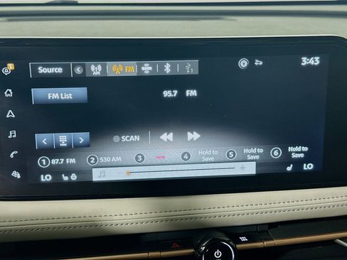 Used 2024 Nissan Ariya FWD image 21