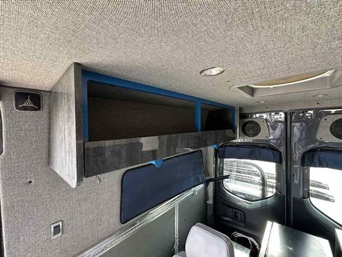 Used 2020 Mercedes-Benz Sprinter 2500 image 26