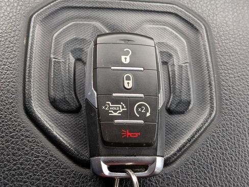 Used 2025 RAM 1500 Laramie image 29