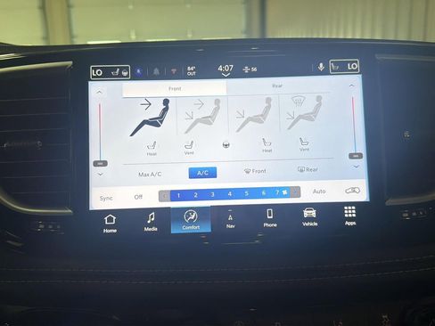 New 2026 Chrysler Pacifica Limited image 23