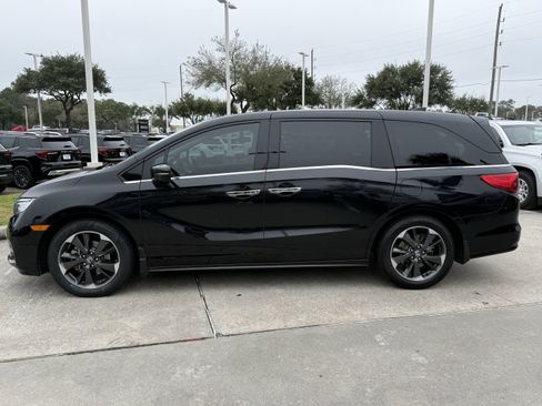 Used 2023 Honda Odyssey Elite image 8