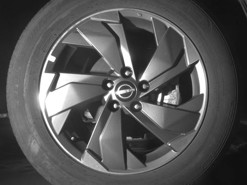 Used 2025 Nissan Rogue SV image 13