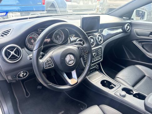 Used 2016 Mercedes-Benz CLA 250 image 3