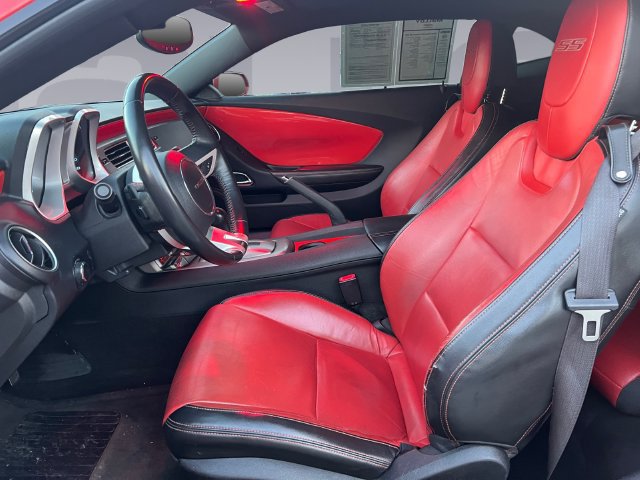 Used 2010 Chevrolet Camaro SS RWD image 10