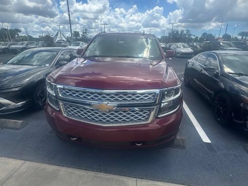Used 2017 Chevrolet Tahoe LT w/ LT Signature Package RWD image 3