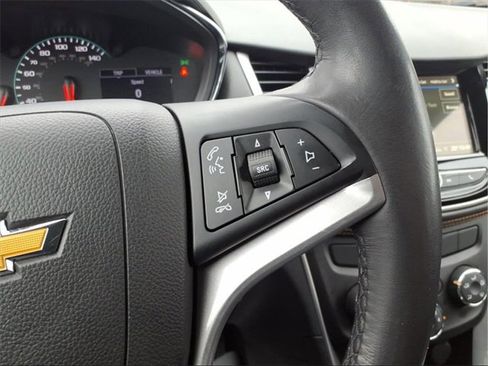 Used 2019 Chevrolet Trax LT w/ LT Convenience Package image 15