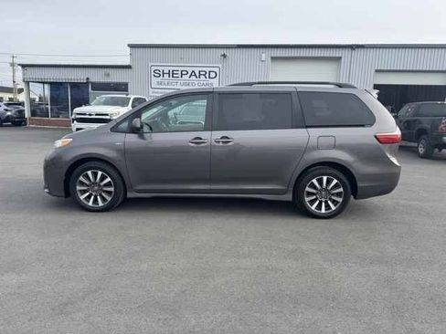 Used 2020 Toyota Sienna LE image 8