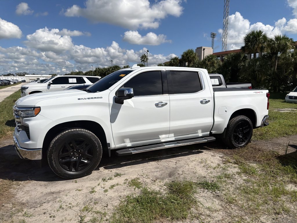 Used 2025 Chevrolet Silverado 1500 LTZ w/ Technology Package AWD/4WD image 7