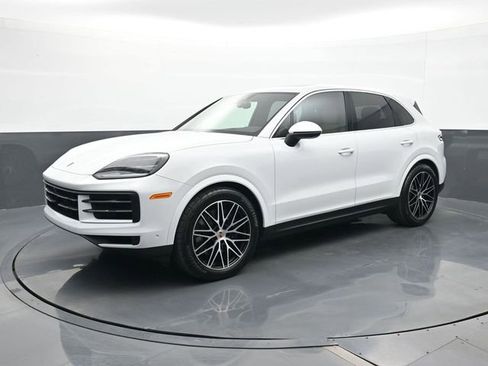 Certified 2025 Porsche Cayenne AWD/4WD image 1