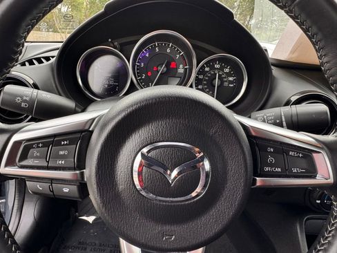 Used 2021 MAZDA MX-5 Miata Club image 22