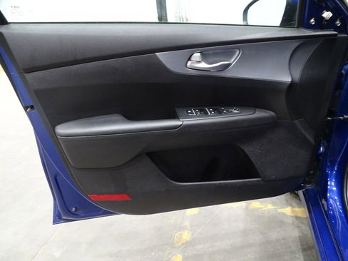 Used 2023 Kia Forte LXS image 16