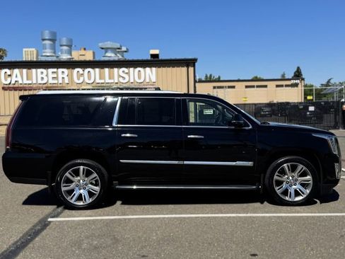 Used 2015 Cadillac Escalade ESV Premium AWD/4WD image 4