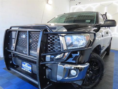 Used 2018 Toyota Tundra SR5 w/ SR5 Upgrade Package image 1