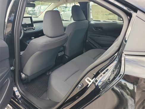 Used 2026 Toyota Corolla LE image 9