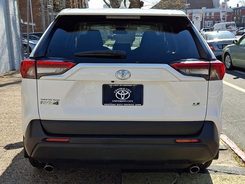 Used 2023 Toyota RAV4 LE image 5