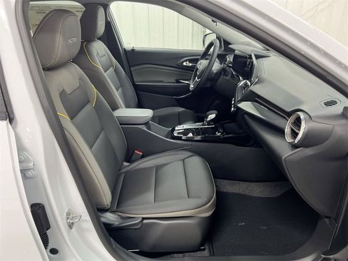 New 2026 Chevrolet Trax ACTIV w/ Driver Confidence Package image 21