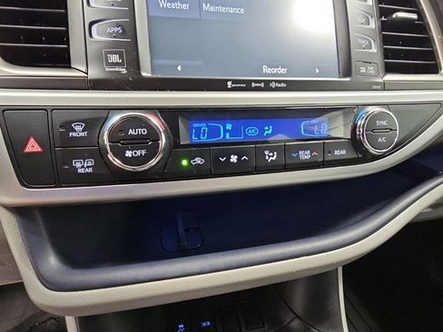 Used 2016 Toyota Highlander Limited FWD image 20