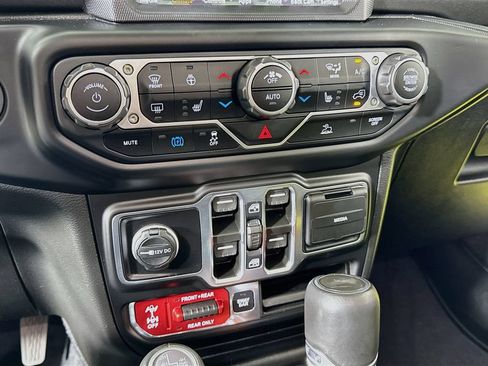 Used 2023 Jeep Wrangler Unlimited Rubicon 4xe w/ Cold Weather Group AWD/4WD image 23