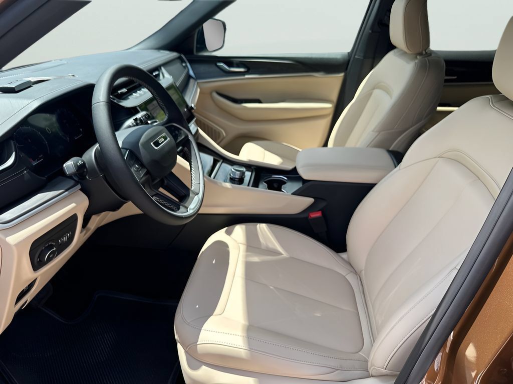 New 2026 Jeep Grand Cherokee Limited RWD image 19