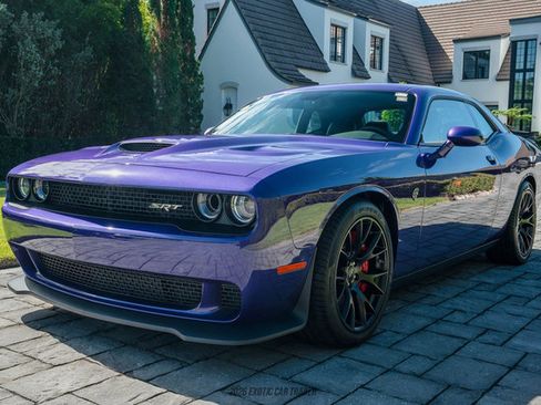 Used 2016 Dodge Challenger SRT Hellcat image 14