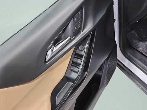 Used 2025 Chevrolet Equinox ACTIV w/ Safety and Technology Package image 29