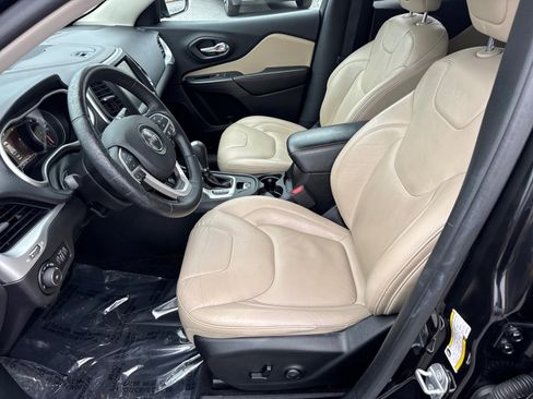 Used 2016 Jeep Cherokee Limited w/ Technology Group image 9