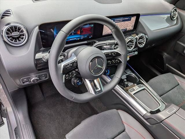 New 2026 Mercedes-Benz GLA 35 AMG 4MATIC image 3