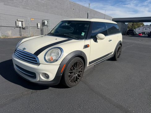 Used 2011 MINI Cooper Clubman FWD image 2
