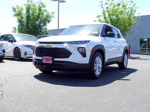Used 2025 Chevrolet TrailBlazer LS w/ LS Convenience Package FWD image 7