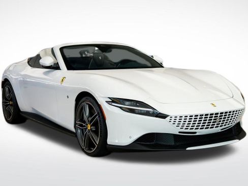 Used 2024 Ferrari Roma Spider image 7