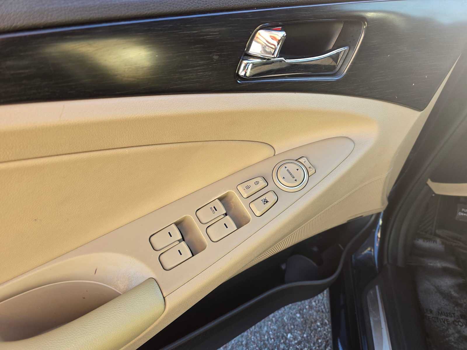 Used 2013 Hyundai Sonata Limited FWD image 19