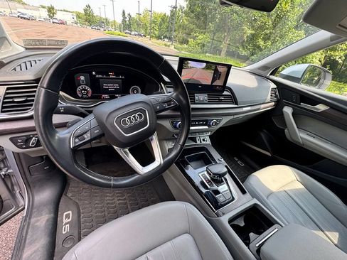 Used 2022 Audi Q5 2.0T Premium Plus w/ Premium Plus Package AWD/4WD image 8