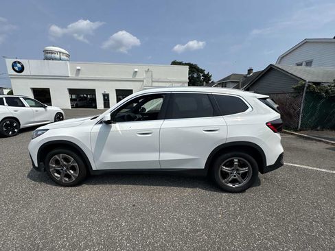 Used 2023 BMW X1 xDrive28i w/ Premium Package AWD/4WD image 4