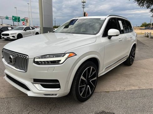 Certified 2023 Volvo XC90 B5 Plus w/ Protection Package AWD/4WD image 3