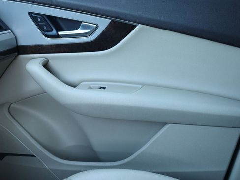 Used 2018 Audi Q7 2.0T Premium Plus image 18