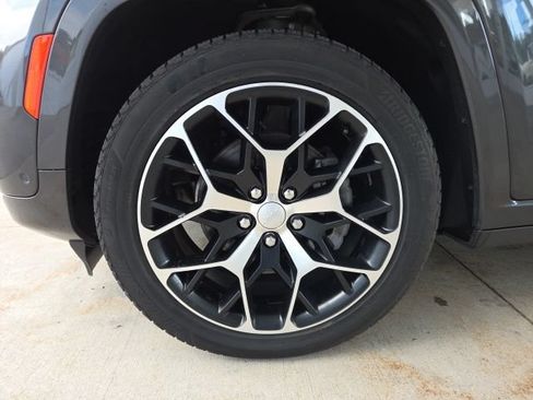 Used 2022 Jeep Grand Cherokee Summit AWD/4WD image 73