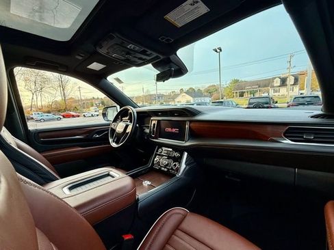 Used 2024 GMC Yukon XL Denali Ultimate image 25