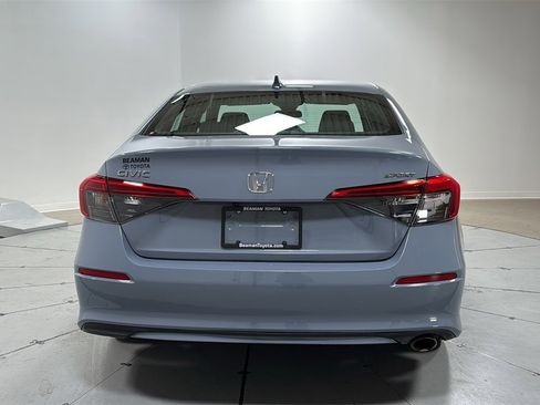 Used 2022 Honda Civic Sport image 4
