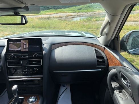 Used 2024 Nissan Armada SL AWD/4WD image 39