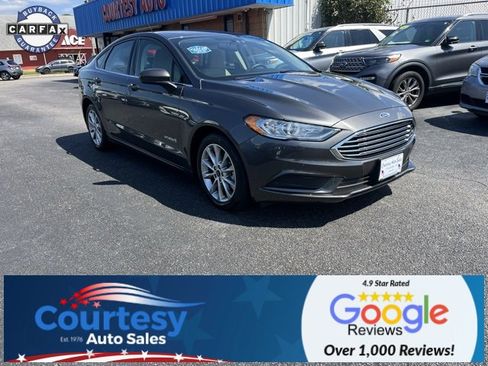 Used 2017 Ford Fusion S image 1