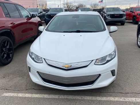 Used 2017 Chevrolet Volt LT w/ Comfort Package image 10